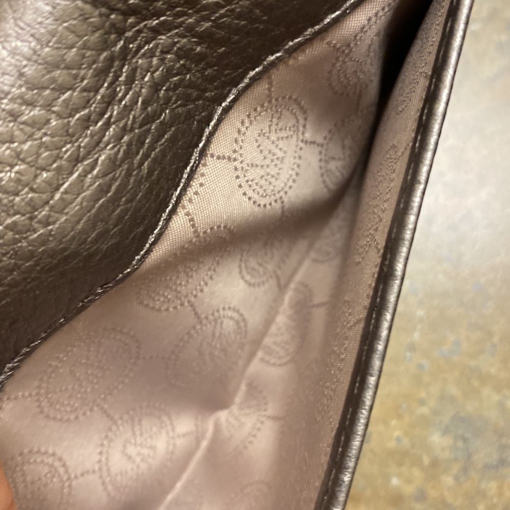 Michael Kors Wallet - Picture 11 of 16